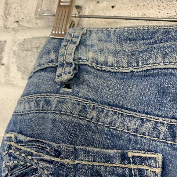 Vintage Silver Tuesday Low Rise Bootcut Distressed Light Wash Denim Flare Jeans - Picture 16 of 16